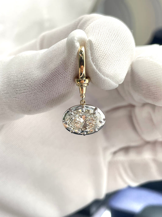 Gold-tone round crystal drop earring with small chain and clasp