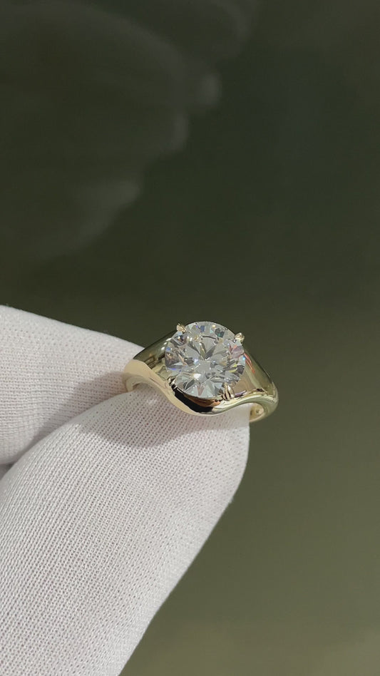 Modern Round Lab Diamond Ring